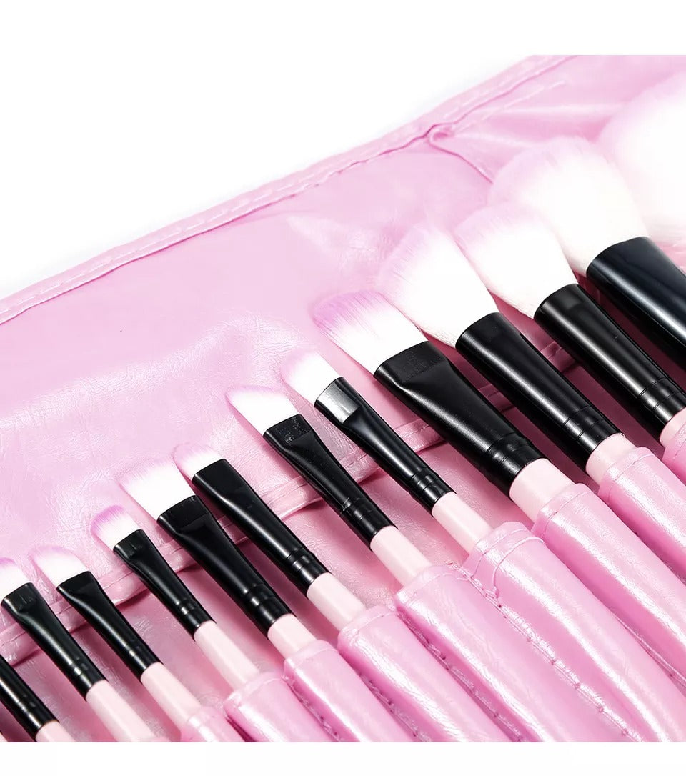 O.TWO.O 32pcs Brush Set